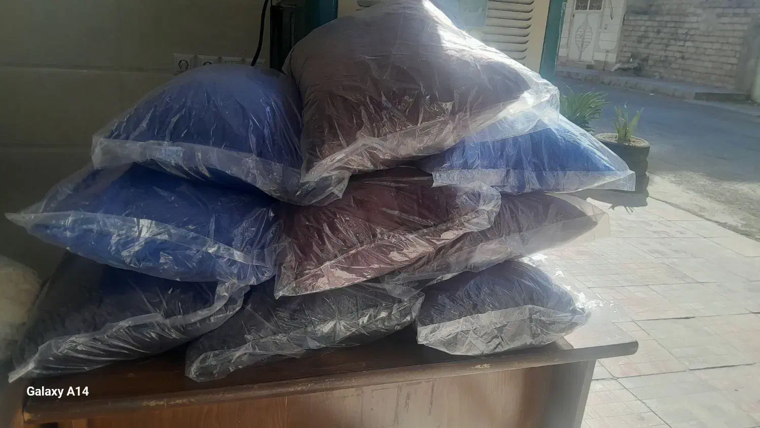 متکا  پشم وشیشه والیاف هستن دونه  200قطونو|رختخواب، بالش، پتو|ایذه, |دیوار