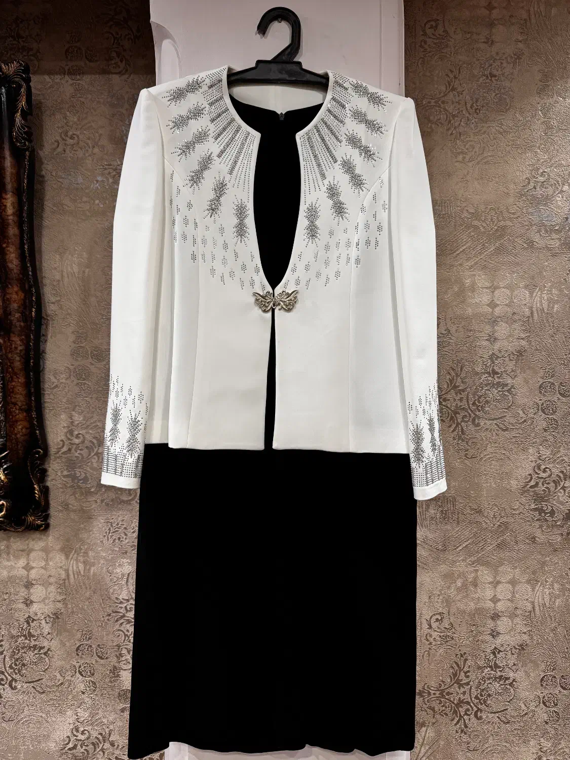 لباس مجلسی ترک|لباس|لاهیجان, شیخ زاهد|دیوار