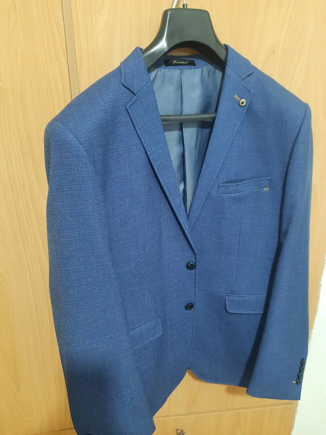 تک کت|لباس|تبریز, |دیوار