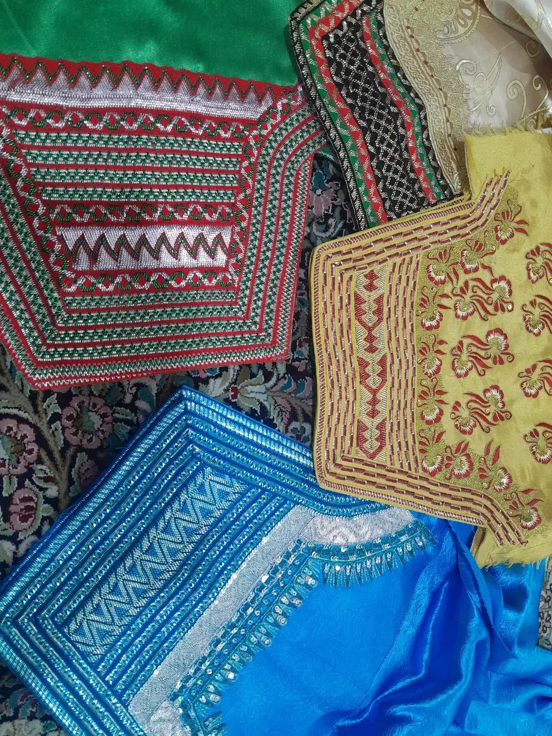 شلوار روی چمدان عروس|لباس|بندرعباس, |دیوار