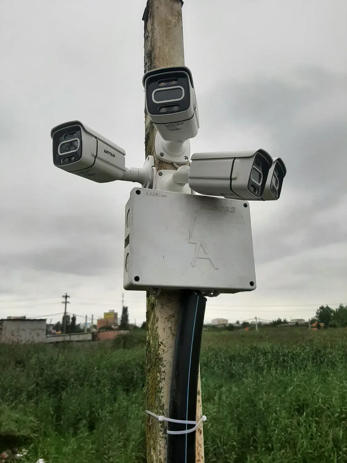 نصب و راه‌اندازی دوربین مداربسته آنالوگ و تحت شبکه|دوربین مداربسته|قائم‌شهر, |دیوار