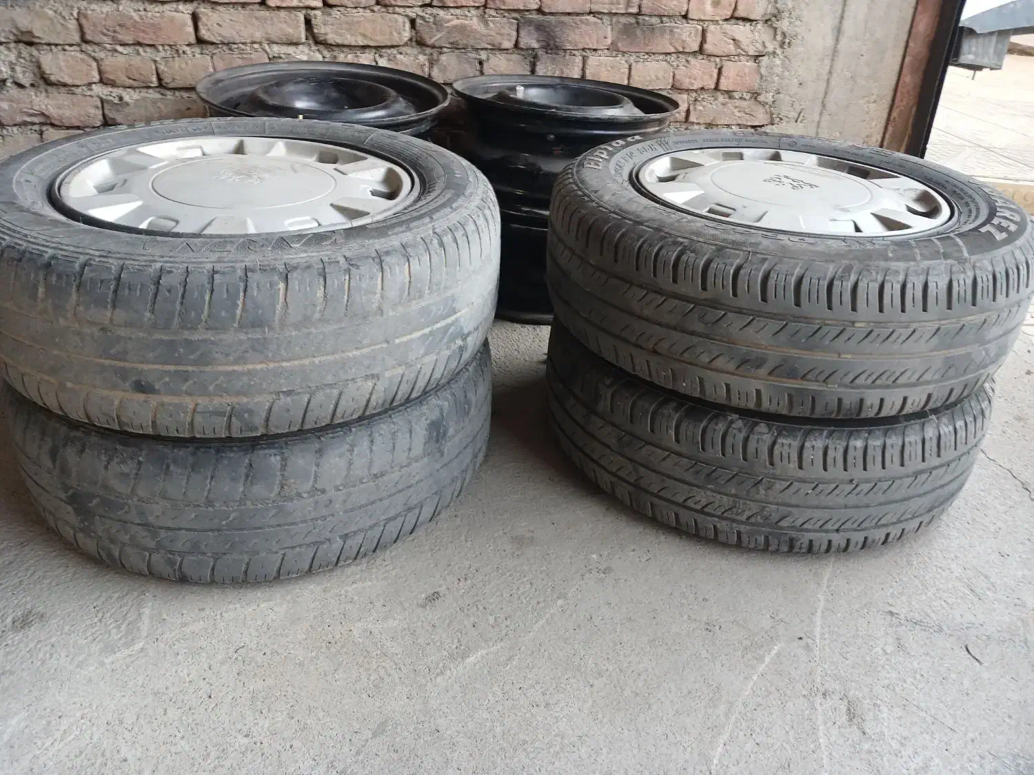 رینگ ولاستیک ۱۴ و رینگ ۱۵|قطعات یدکی و لوازم جانبی|بانه, |دیوار