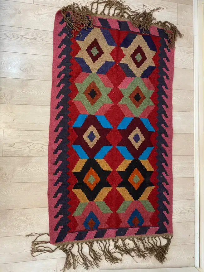 گلیم|گلیم، جاجیم، گبه|رشت, معلم|دیوار