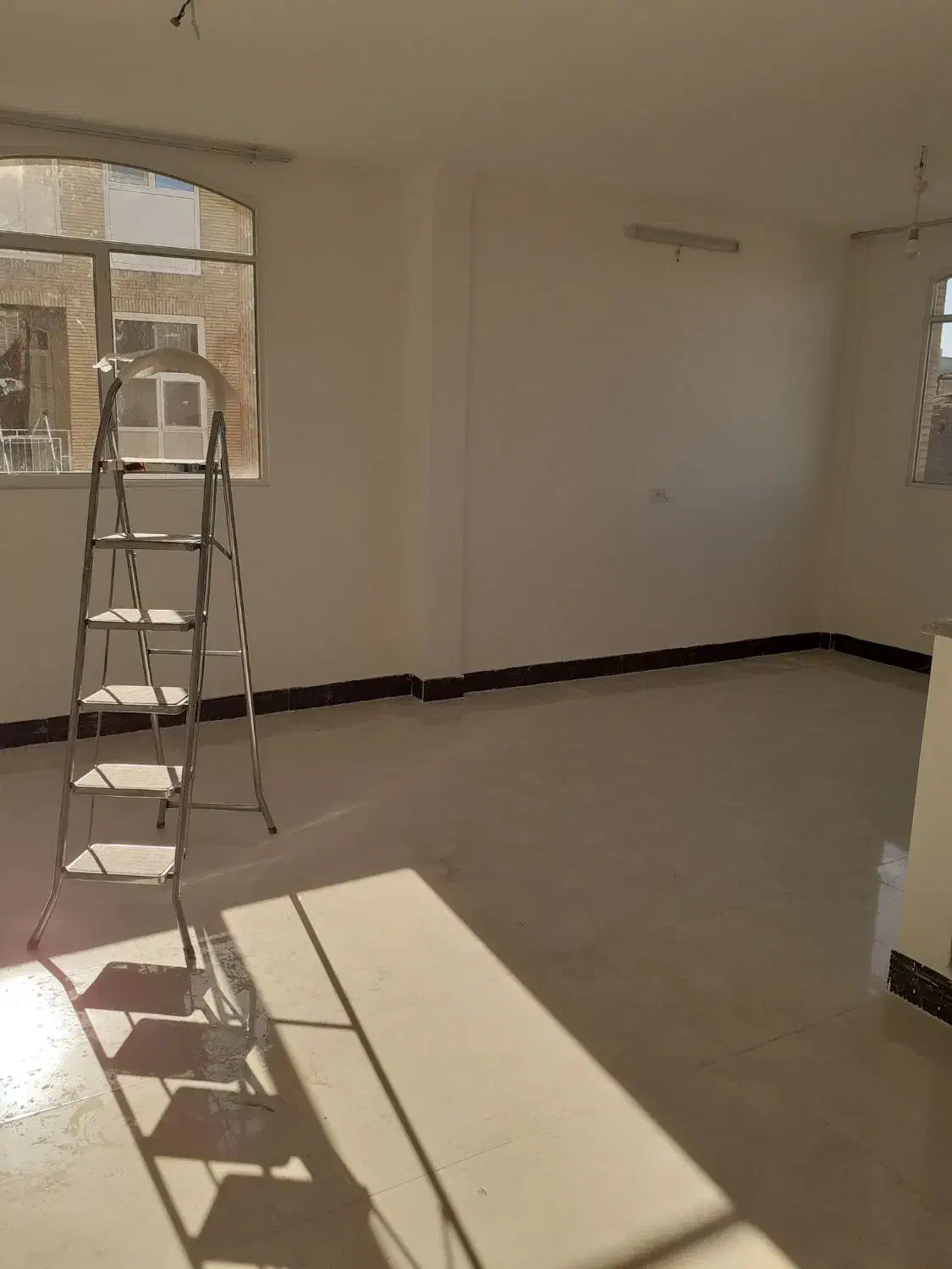 آپارتمان شیک و دوبر مشرف به بلوار نواب|فروش آپارتمان|قم, وادی السلام|دیوار