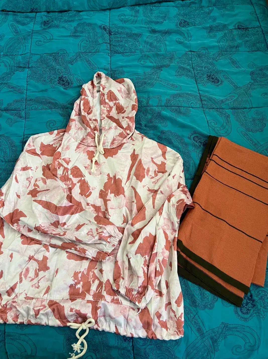 سویئشرت وشال زمستونه برندTT|لباس|شیراز, گلدشت معالیآباد|دیوار