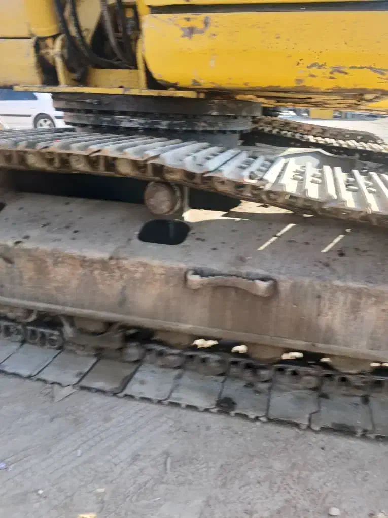 بیل ۲۲۰ کوماتسو مدل ۲۰۰۷ ،۲۱۰ مدل ۲۰۱۲|خودرو سنگین|کرمانشاه, |دیوار