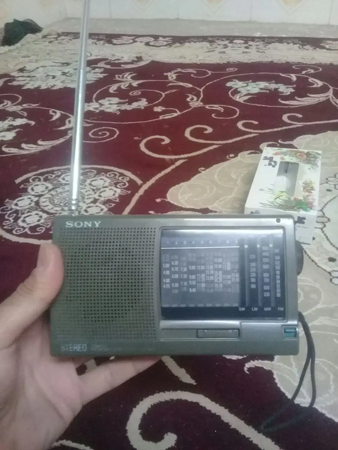 رادیو سونی ۴موج|کلکسیون اشیاء عتیقه|تربتحیدریه, پائین ولایت|دیوار