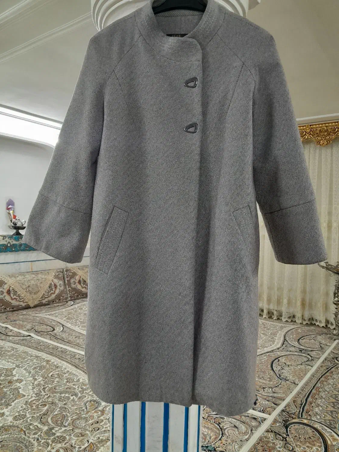 پالتوزنانه|لباس|پیشوا, |دیوار