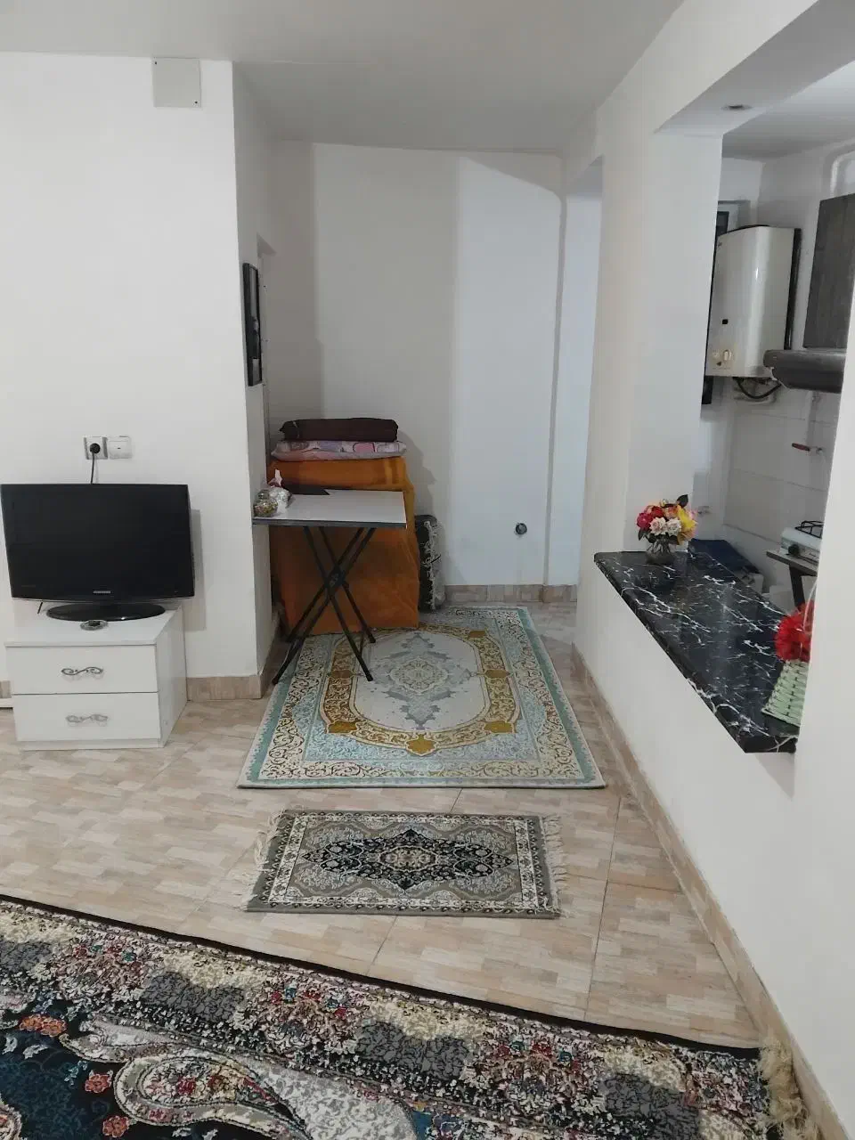 ۴۰ متر همکف کرسی بلند بدون خواب|اجارهٔ آپارتمان|رشت, معلولین|دیوار