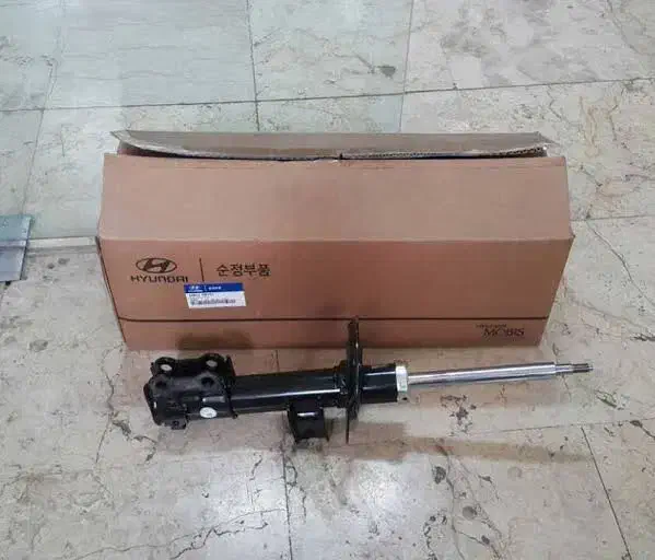 فروش کمک جلو جنسیس کوپه|قطعات یدکی و لوازم جانبی|شیراز, بالا کفت|دیوار