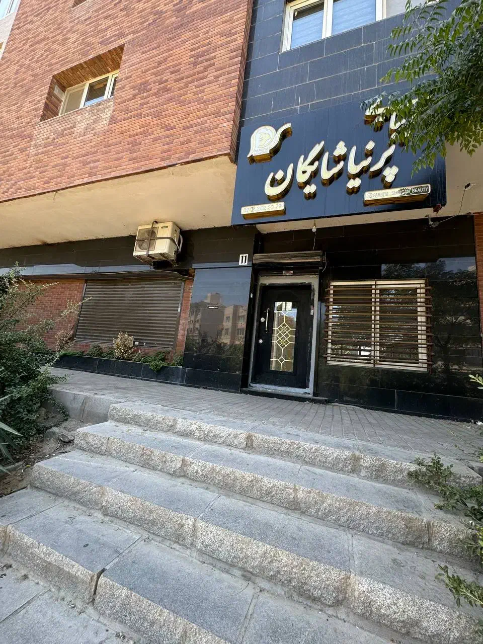 اجاره لاین های زیبایی سالن تابلوداروپرمشتری|اجارهٔ دفتر کار، اتاق اداری، مطب|مشهد, شهرآرا|دیوار