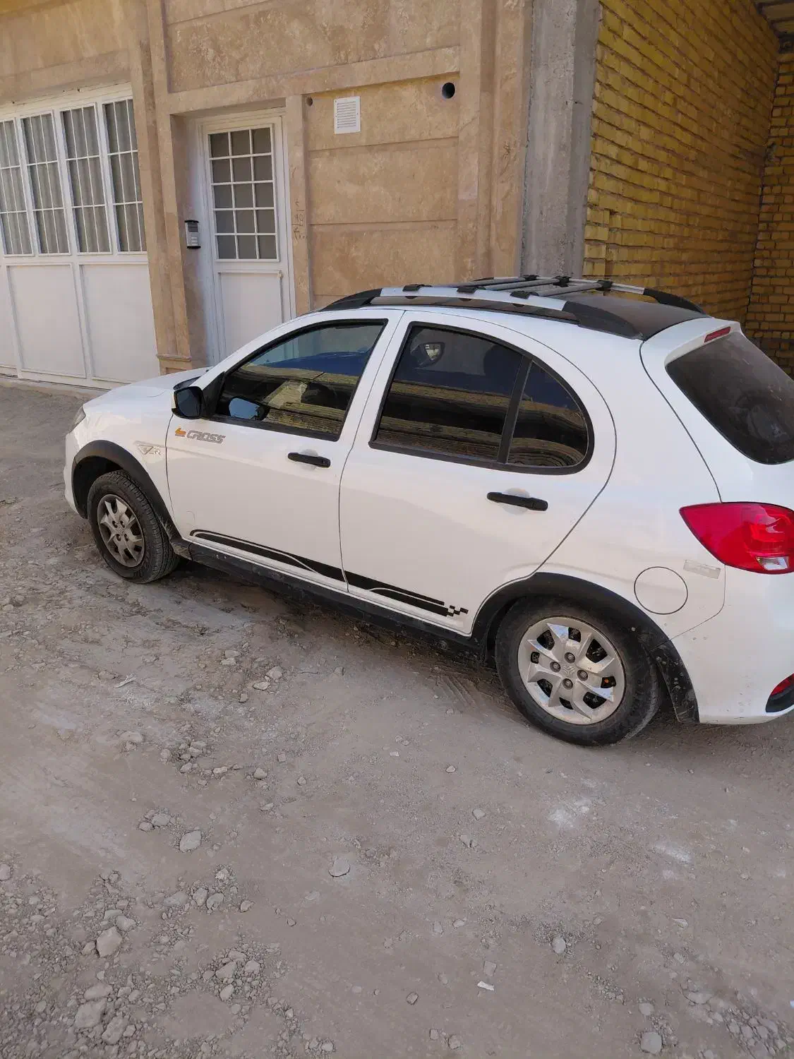 کوییک rسفید مشکی 1402|خودرو سواری و وانت|شیراز, میانرود|دیوار