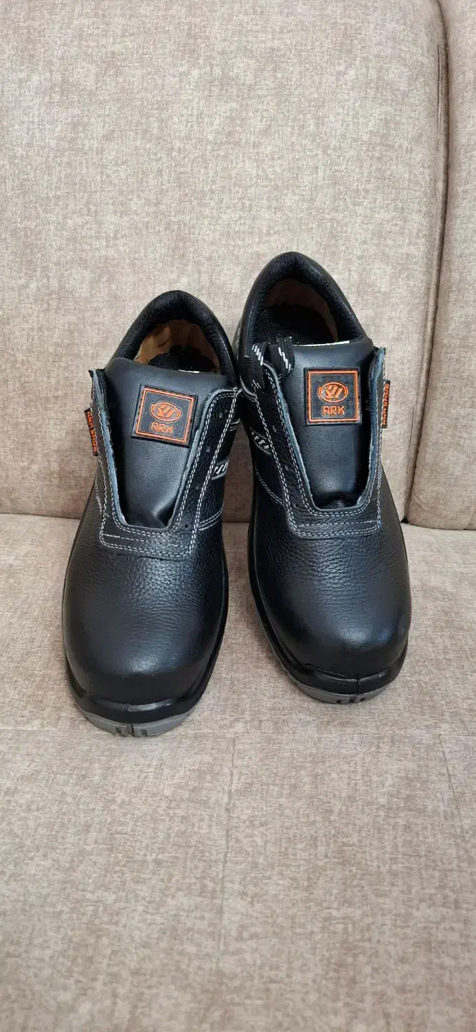 کفش کار|کیف، کفش، کمربند|ری, شهرری|دیوار