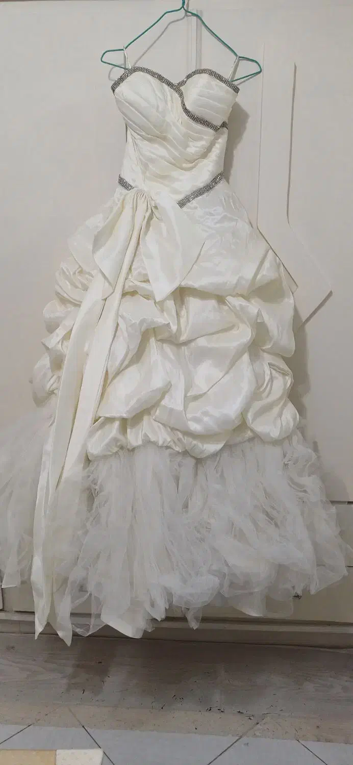 سه عدد لباس عروس بفروش میرسد|لباس|رشت, پیرسرا|دیوار