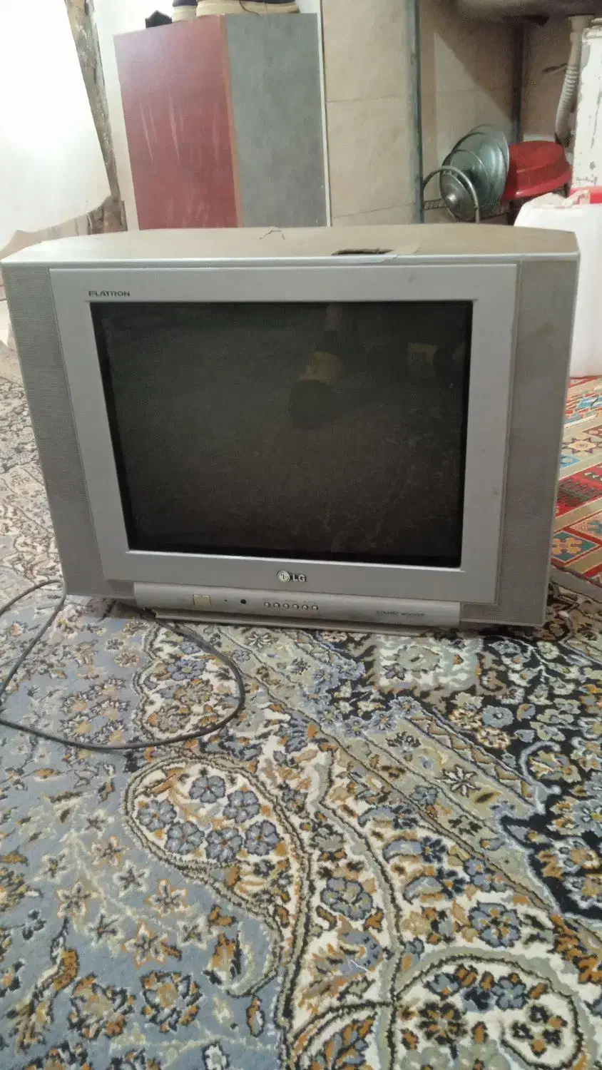 تلویزیون|تلویزیون و پروژکتور|بومهن, |دیوار