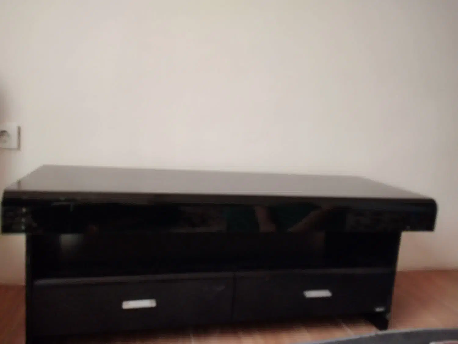 میز تلویزیون نو دو کشو قیمت 700هزار تومان|میز تلویزیون|بندر انزلی, نیمه شعبان|دیوار