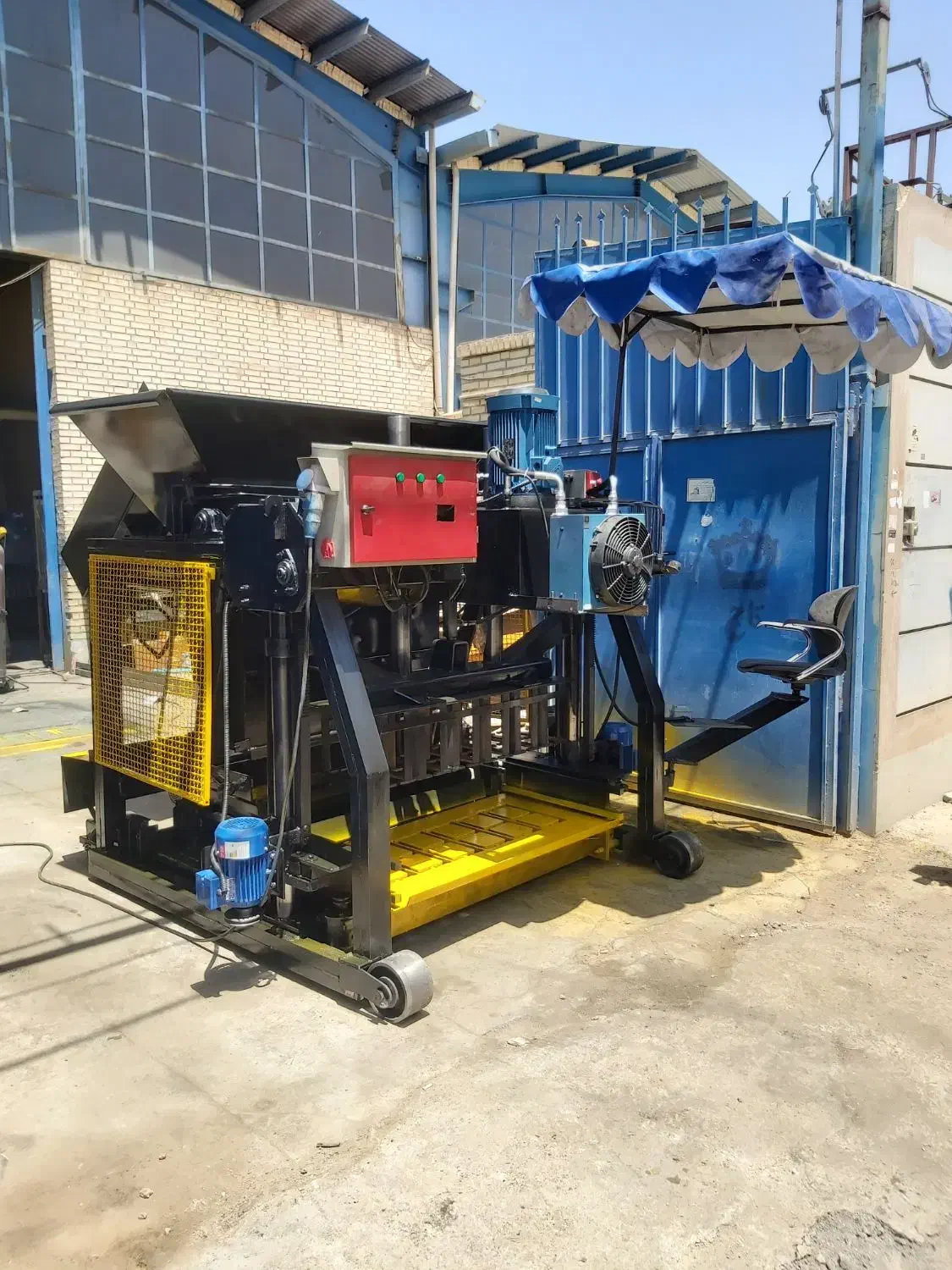 یکسال گارانتی بی قیدو شرط بلوک زن ۸تایی بلوک زنی|ماشینآلات صنعتی|حبیب آباد, |دیوار