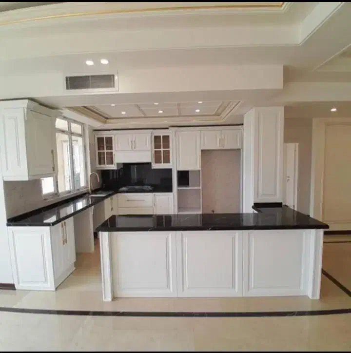 ۱۳۰متر ۳خواب تکواحد‌ لاله شرقی تخلیه