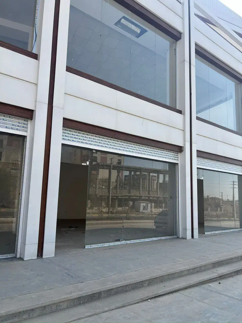 دو باب مغازه ۵۰ و ۴۲ متری|فروش مغازه و غرفه|هشتگرد, شهرک گلها|دیوار