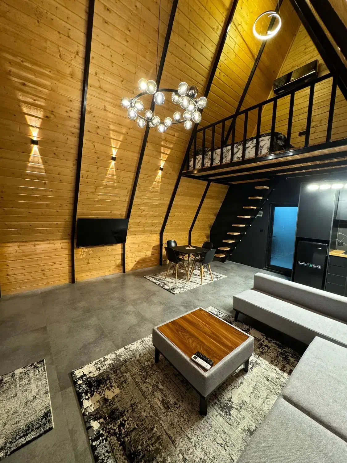 اجاره کلبه سوئیسی دوخواب(استخردار)|اجارهٔ کوتاهمدت ویلا و باغ|بندر انزلی, بشمن|دیوار