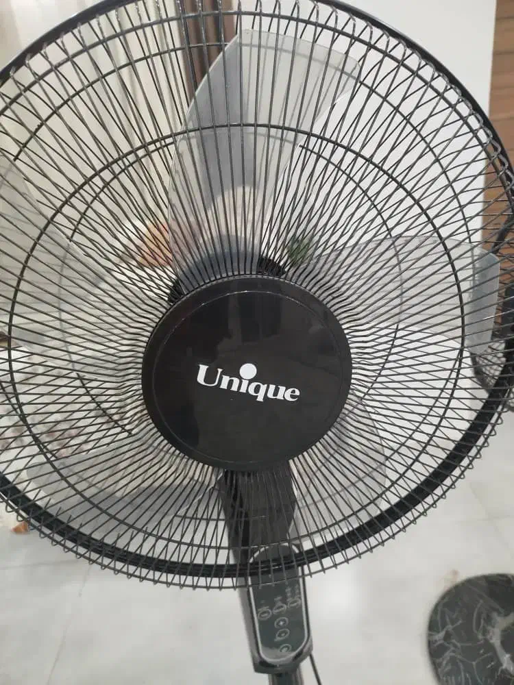 پنکه بلک کوکر و یونیک در حد نو به شرط تست|پنکه و تصفیهکنندهٔ هوا|هشتگرد, فاز ۳ مهستان|دیوار