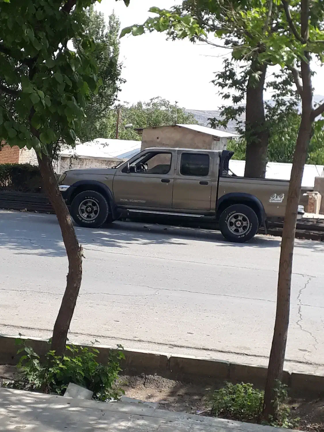 نیسان پیکاپ ۸۱|خودرو سواری و وانت|اصفهان, خانه اصفهان|دیوار