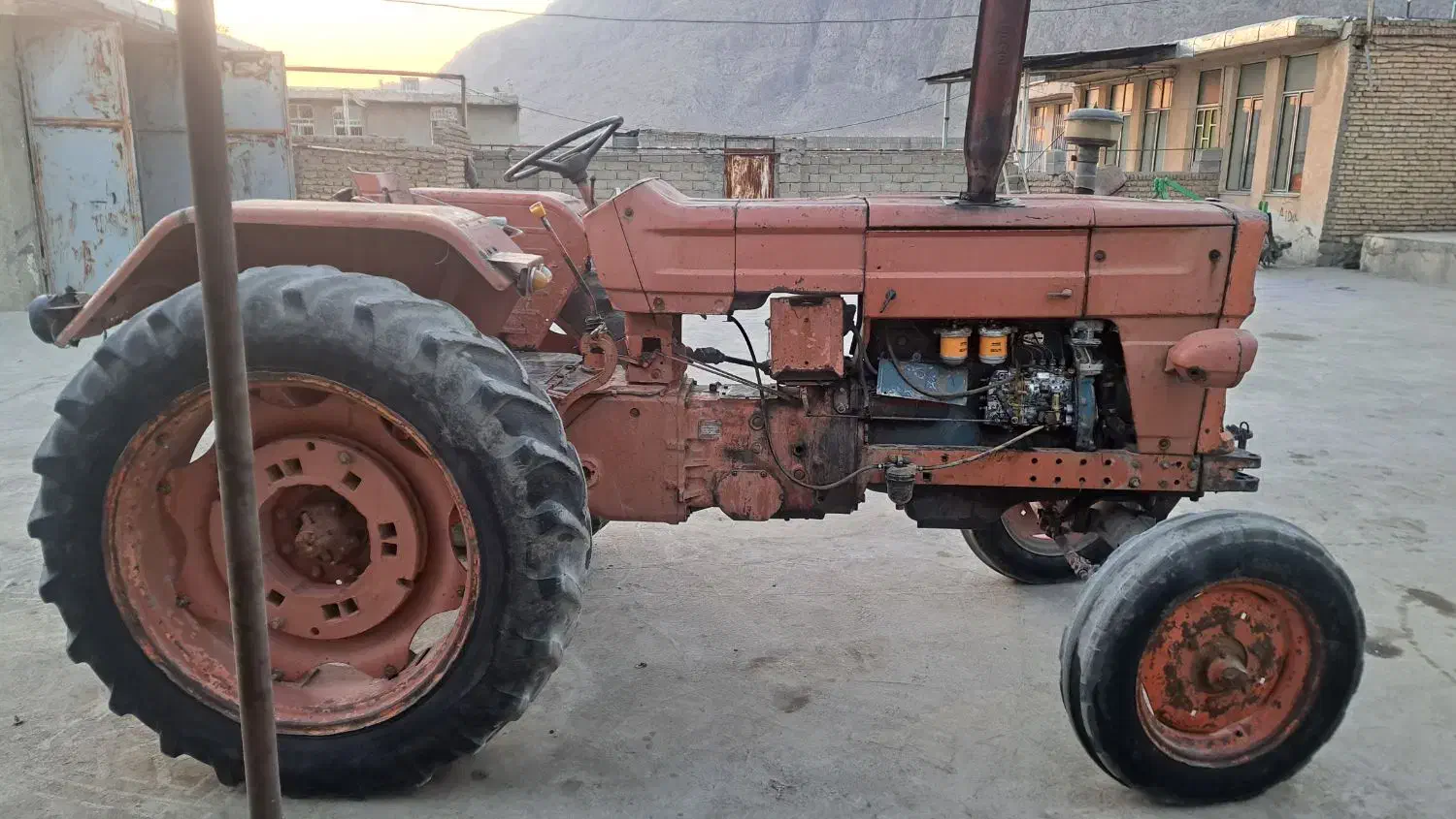 تراکتور رومانی ۶۸سالم|خودرو سنگین|بیستون, |دیوار
