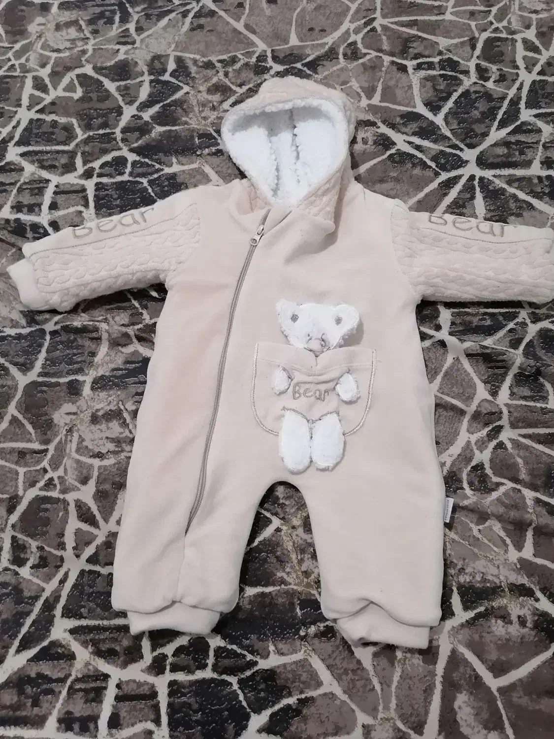 لباس نوزاد|کفش و لباس بچه|قم, نوقطار|دیوار