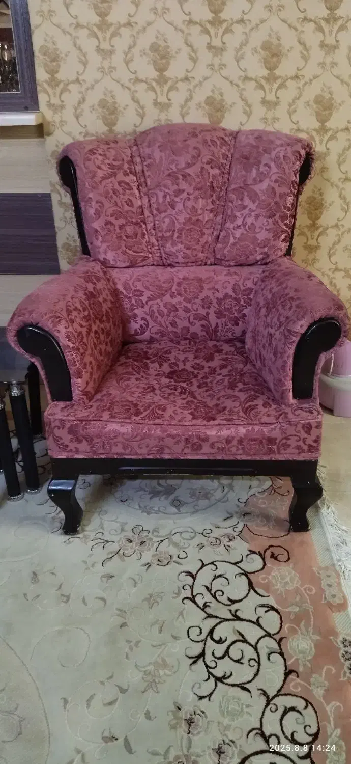 مبل|مبلمان خانگی و میز عسلی|صدرا-فارس, فاز ۱|دیوار