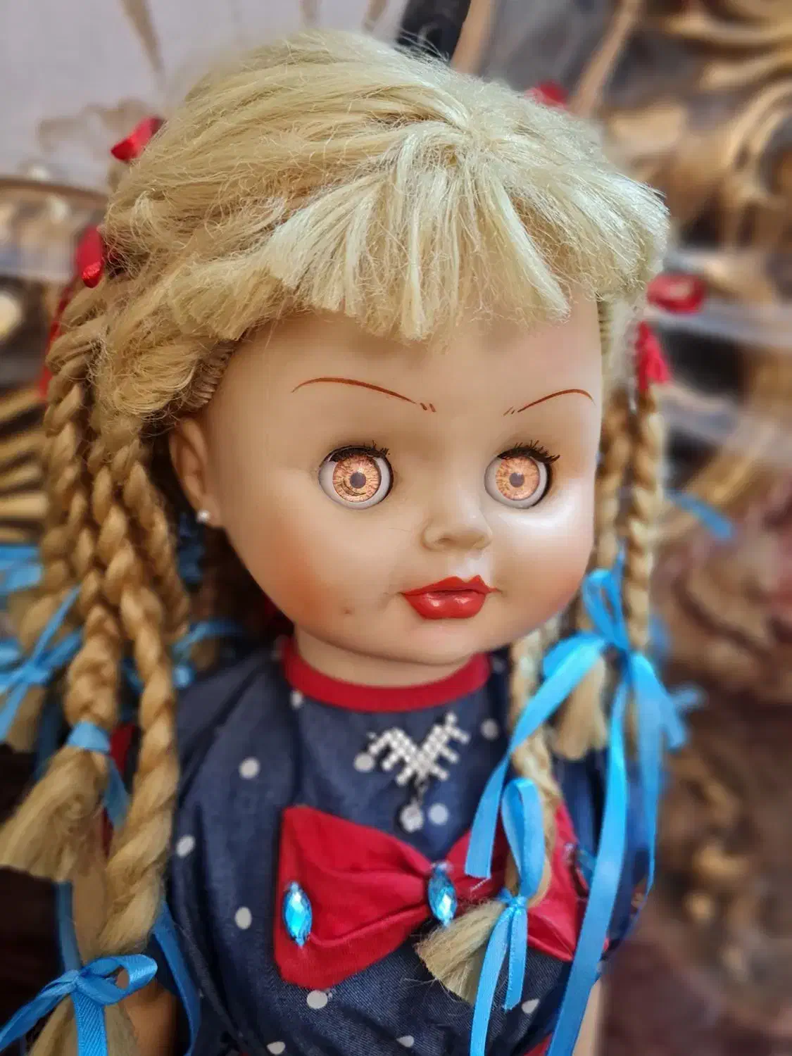 عروسک به قد ۹۰ خارجی قدیمی|اسباب‌بازی بچه|اصفهان, دستگرده|دیوار