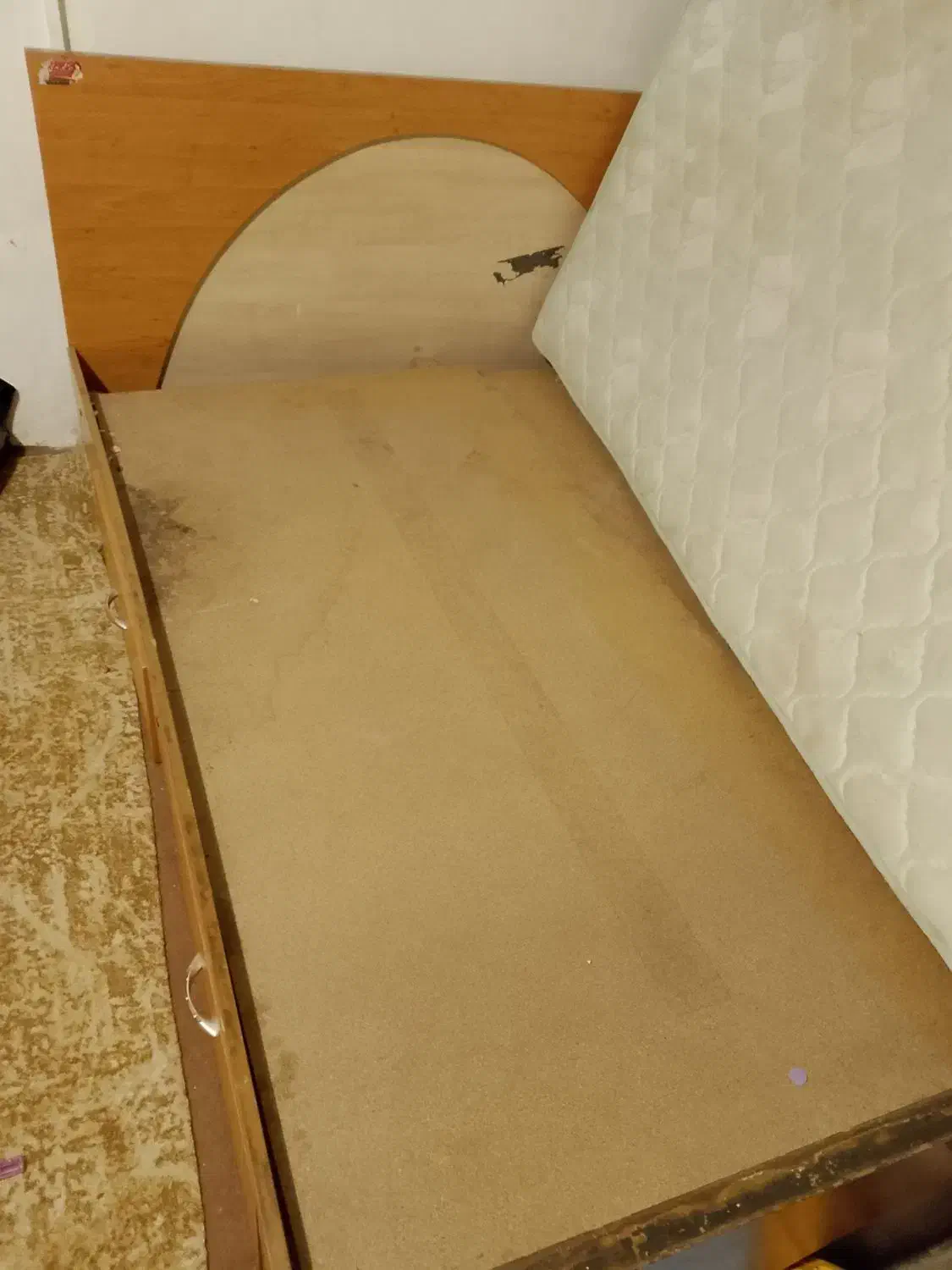 فروش|تشک تختخواب|کیش, |دیوار