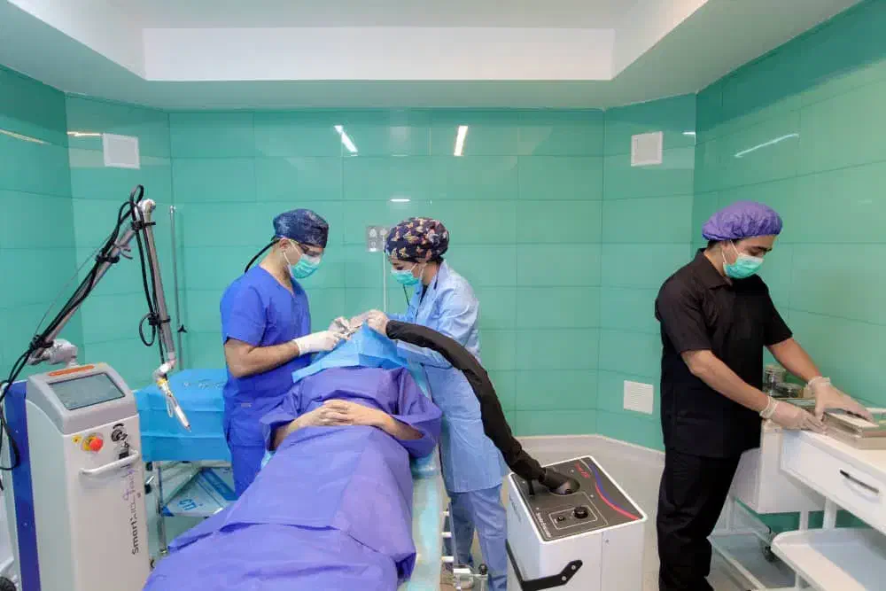 دستیار مدیریت کلینیک|استخدام درمانی، زیبایی، بهداشتی|تهران, ایوانک|دیوار