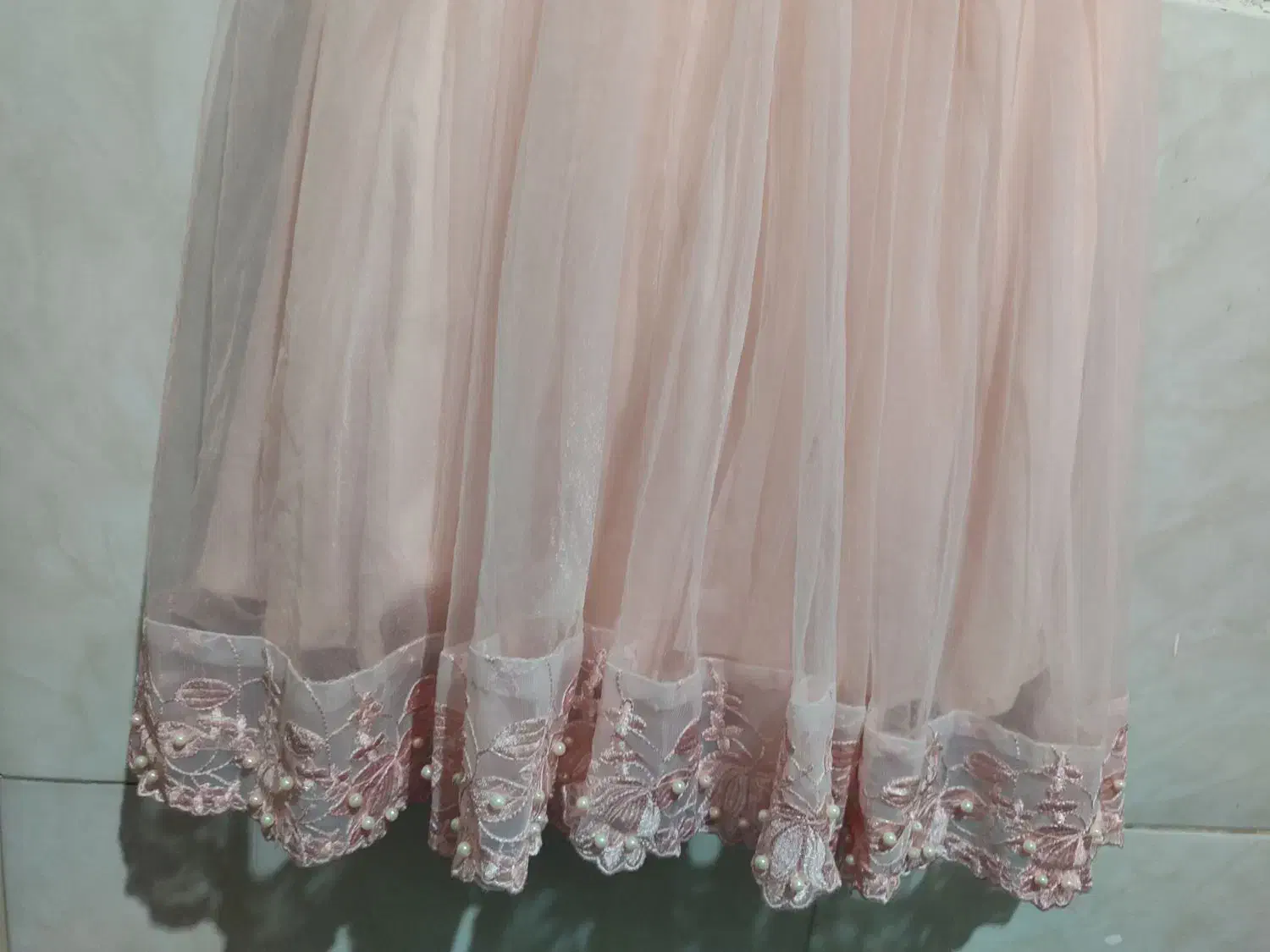 لباس مجلسی|لباس|بروجرد, |دیوار