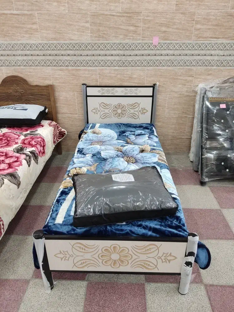 باورت میشه تخت خواب فقط روزی 30 هزار تومن|تخت و سرویس خواب|مهریز, |دیوار