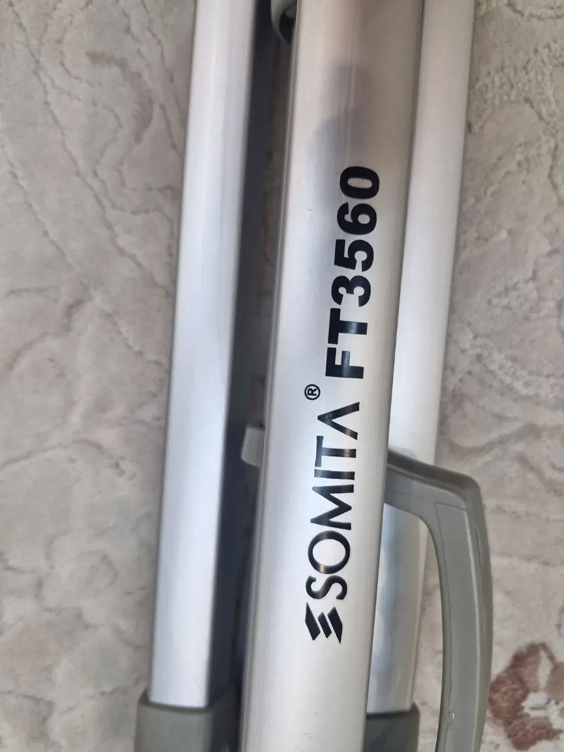 سه پایه دوربین همراه کیف|دوربین عکاسی و فیلم‌برداری|تهران, آبشار تهران (دریاچه)|دیوار