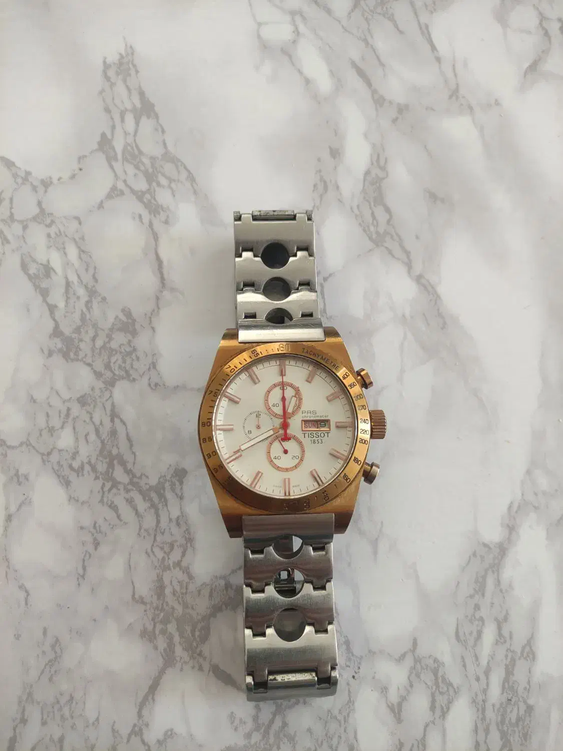 ساعت تیسوت سه موتوره|ساعت|هشتگرد, فاز ۲ مهستان|دیوار