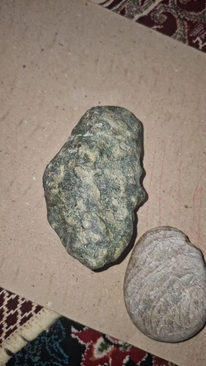 شهاب سنگ|کلکسیون اشیاء عتیقه|جیرفت, |دیوار