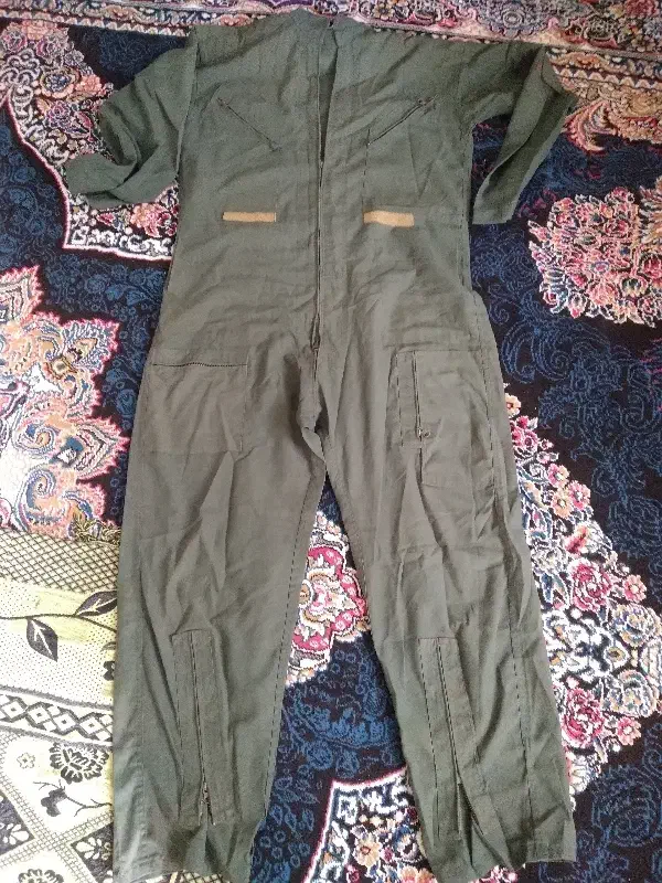 لباس‌کار|لباس|گنبد کاووس, |دیوار