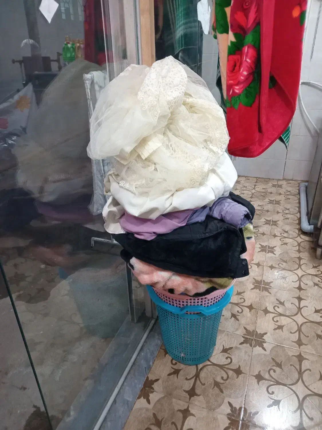 شاگرد  مغازه خشکشویی|استخدام خدمات فروشگاه و رستوران|شهرکرد, |دیوار