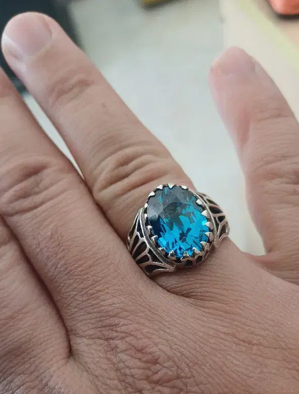 کلکسیونی زیبا (توپاز انگشتر)|کلکسیون اشیاء عتیقه|اردبیل, |دیوار