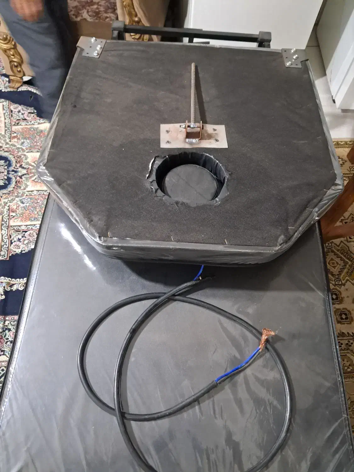 تخت مژه نو و همراه با سه صندلی میزناخن|آرایشگاه و سالنهای زیبایی|لاهیجان, طالقانی|دیوار