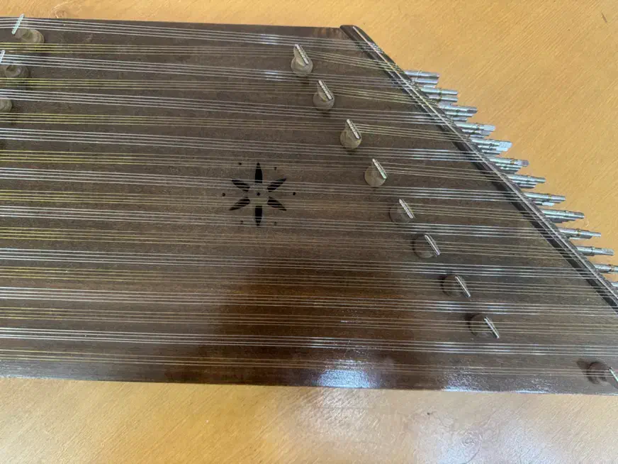 سنتور دومهر ماهور|سازهای سنتی|شاهین‌شهر, عطار|دیوار