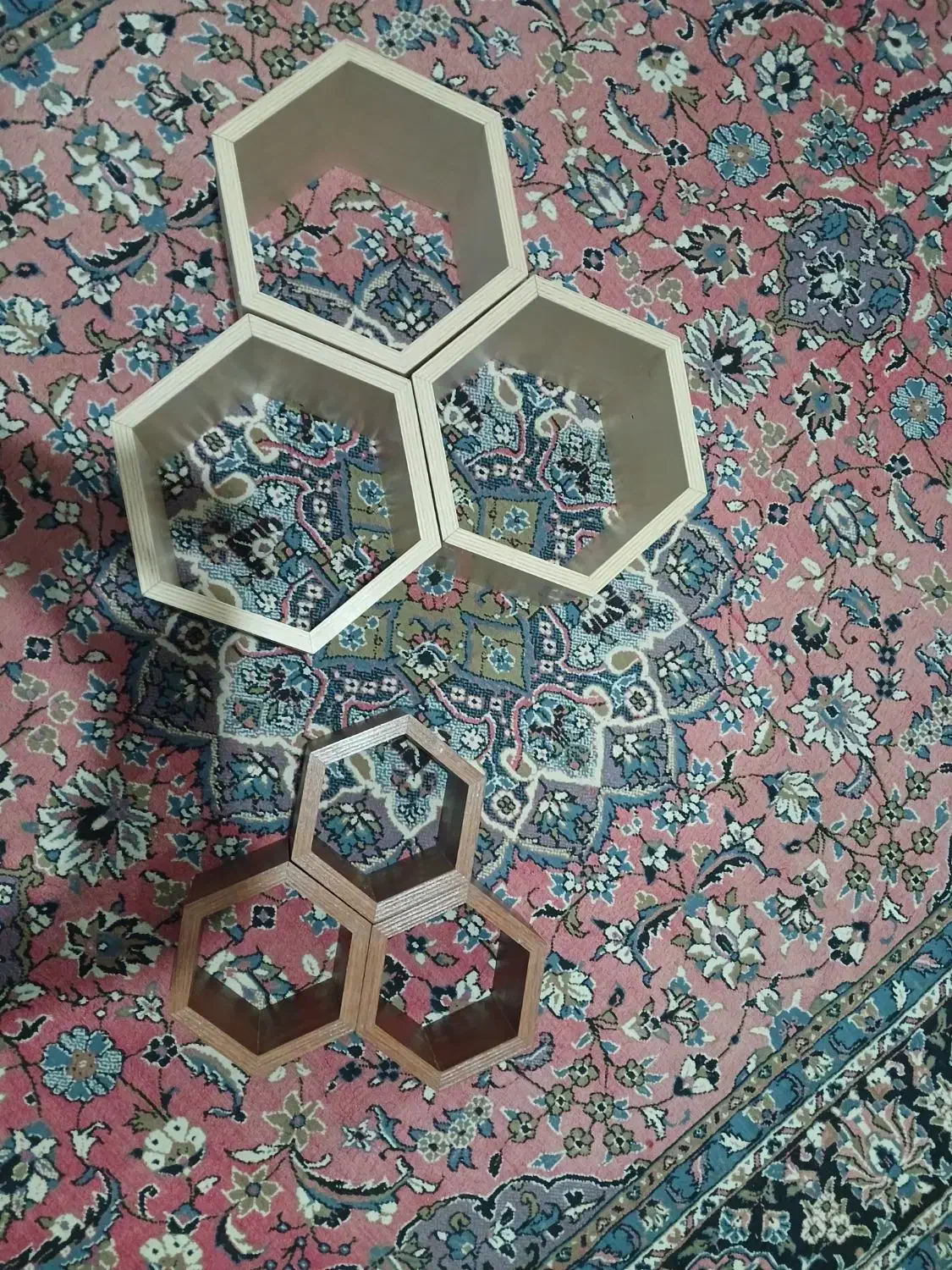 دو دست شلف شش ضلعی|کتابخانه، شلف، قفسه‌های دیواری|فلاورجان, |دیوار