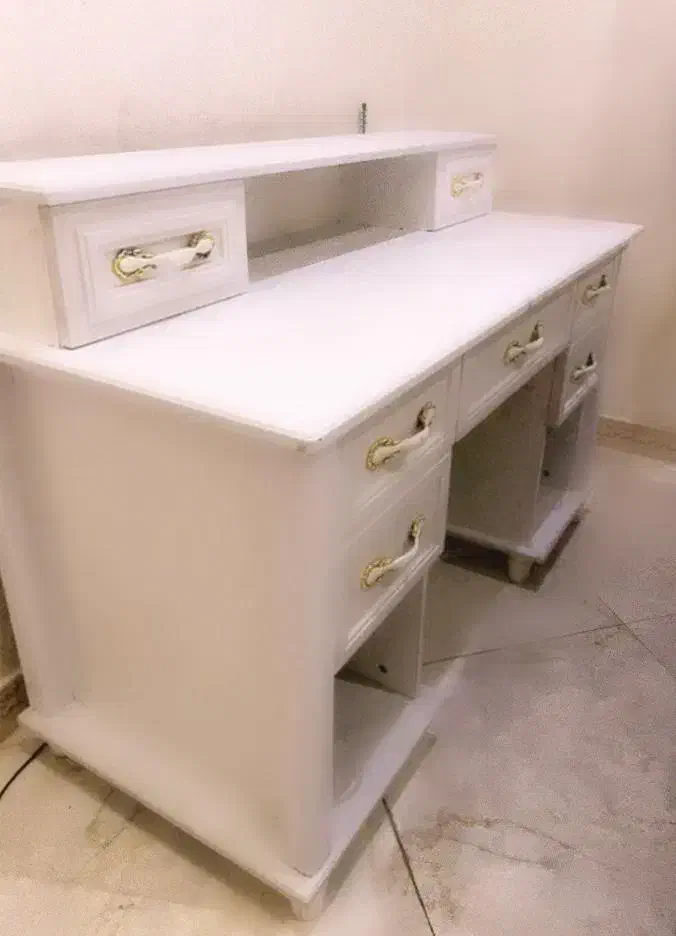 سرویس خواب|تخت و سرویس خواب|اندیشه, اندیشه فاز ۳|دیوار