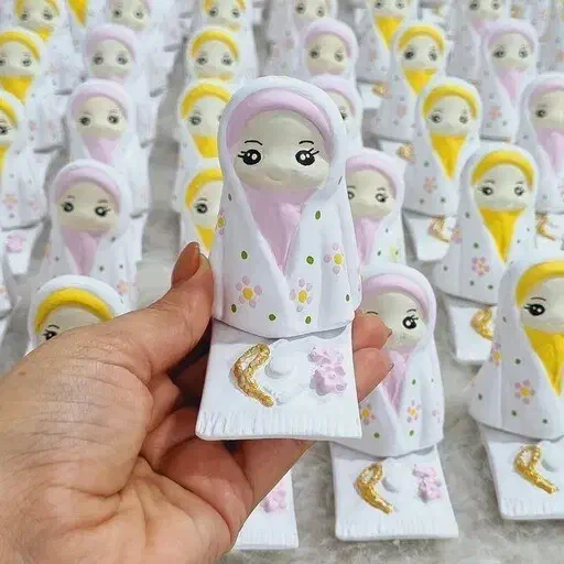 مجسمه دختر چادری|مجسمه، تندیس، ماکت|نیشابور, بزرگمهر|دیوار