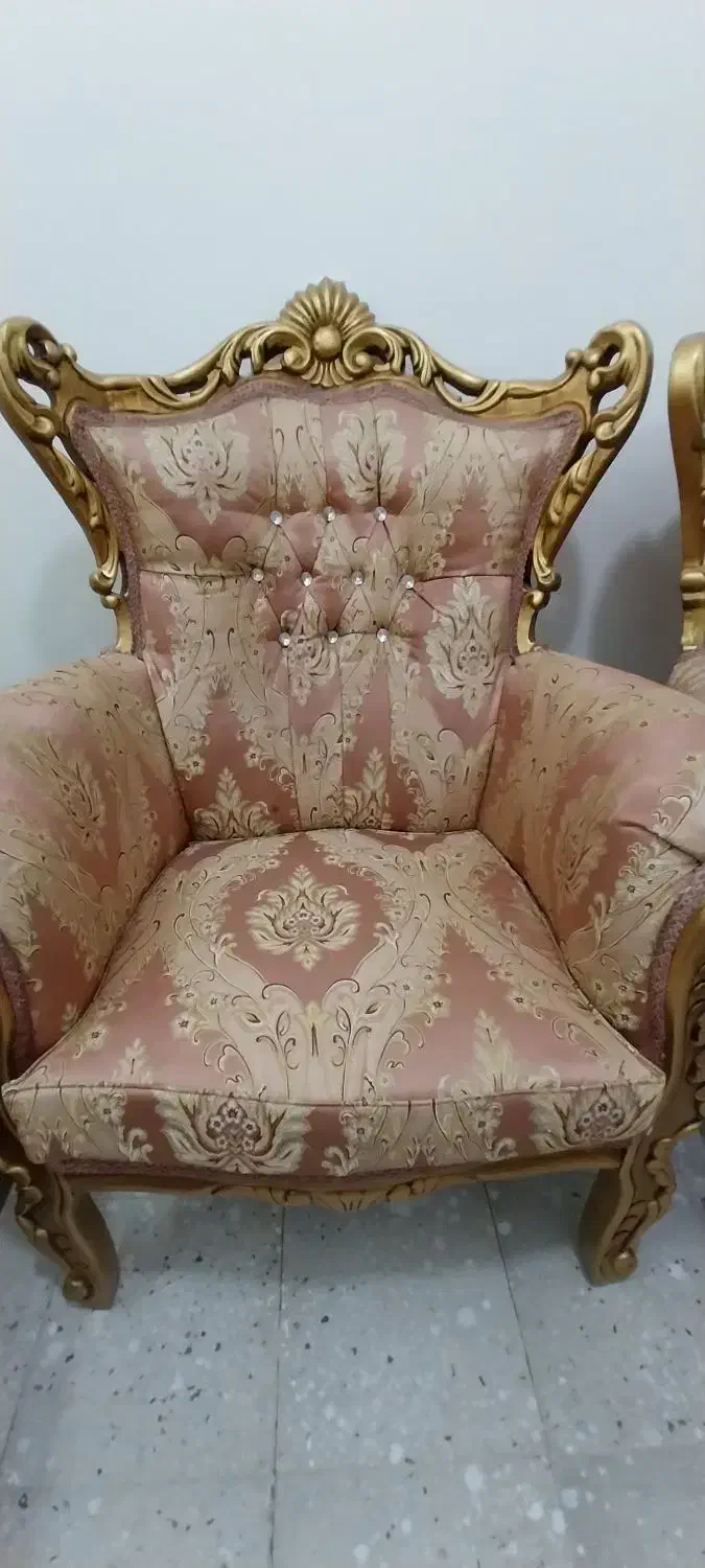 مبل سلطنتی ۹ نفره|مبلمان خانگی و میز عسلی|کاشان, میدان کهنه|دیوار