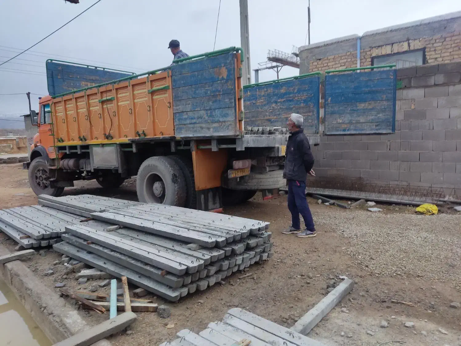 پایه بتنی فنس|خدمات باغبانی و درختکاری|سملقان, |دیوار