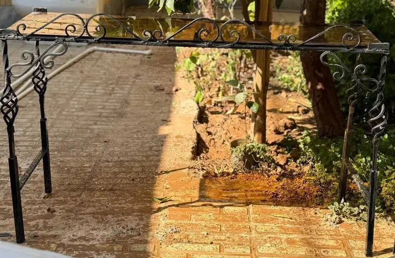 میز فرفورژه|بوفه، ویترین، کنسول|شاهین‌شهر, طالقانی|دیوار