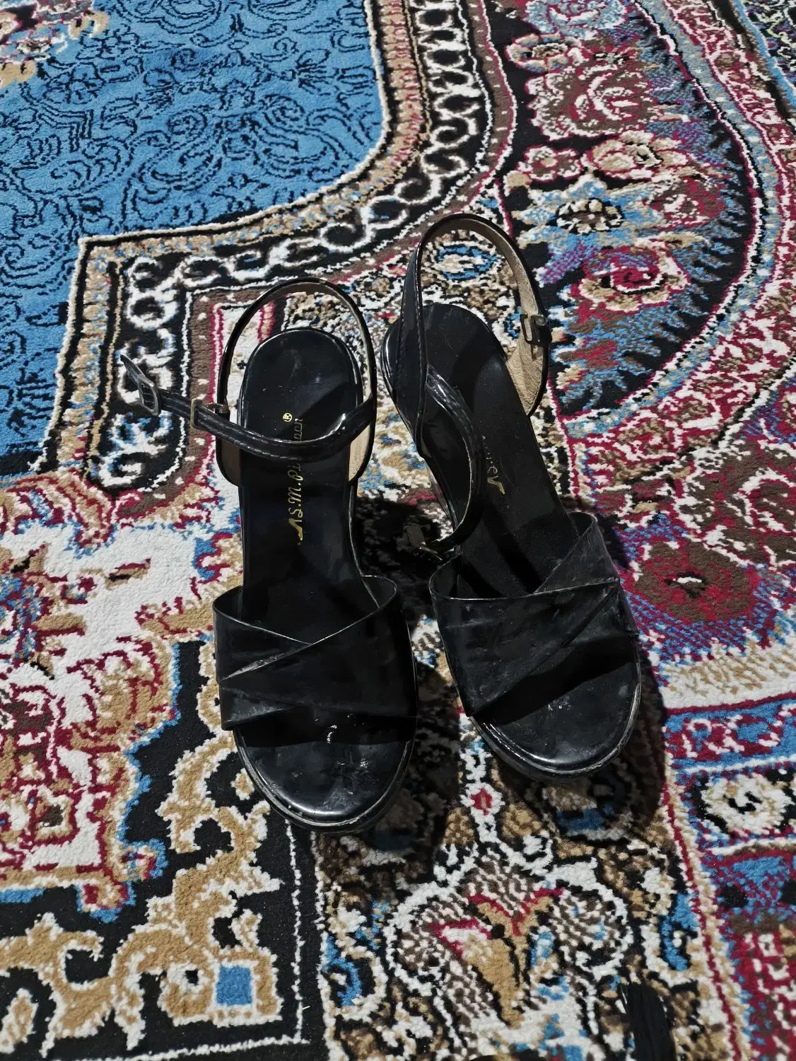 کفش نو تمیز|کیف، کفش، کمربند|یاسوج, |دیوار