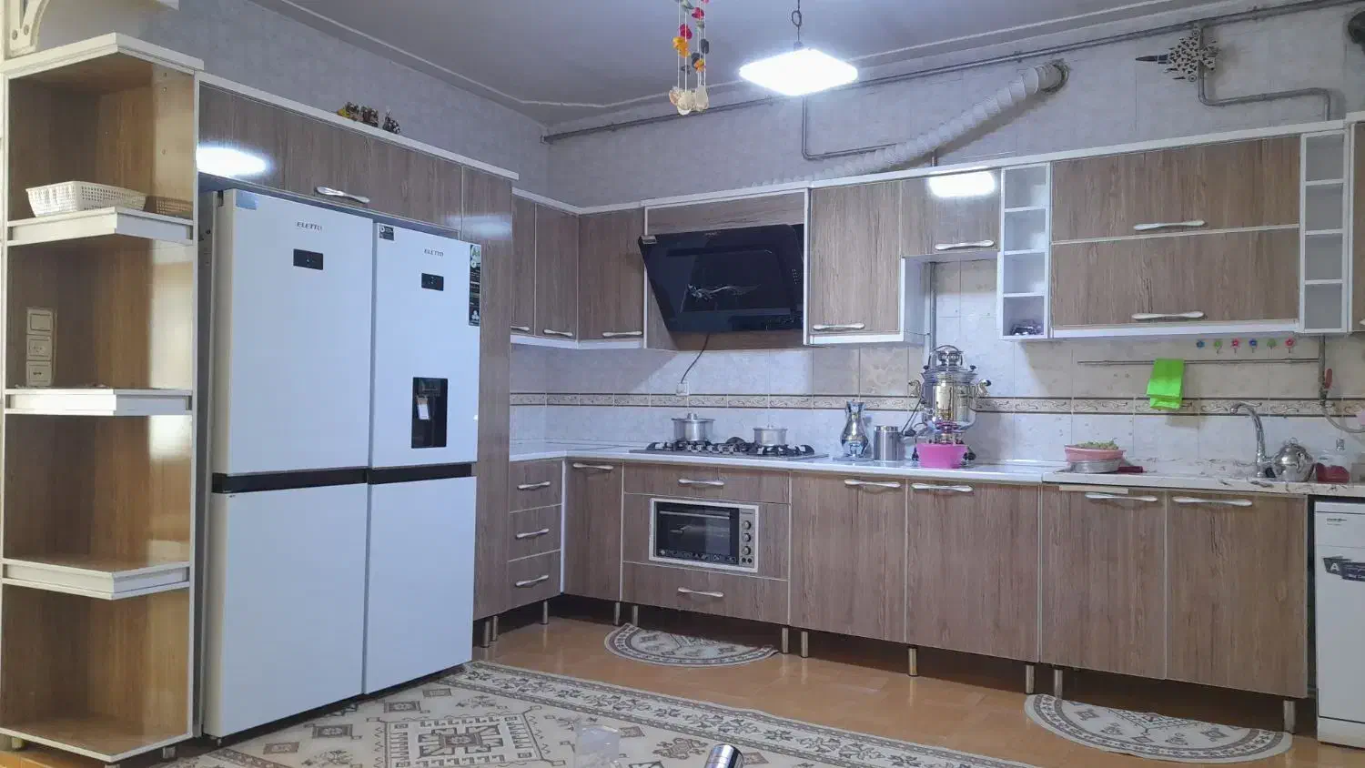 کابینت آشپزخانه همراه با هودو و سنگ ظرفشویی|آب‌چکان و نظم‌دهنده ظروف|کرمانشاه, |دیوار